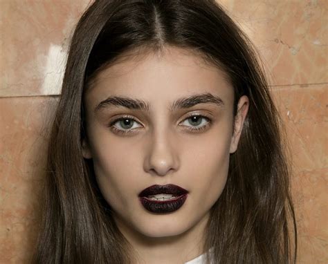 How to Perfect the Goth Makeup Trend for Fall 2015 | StyleCaster