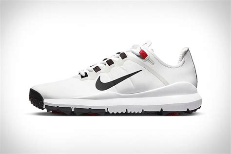 Nike Tiger Woods '13 Golf Shoes | Uncrate