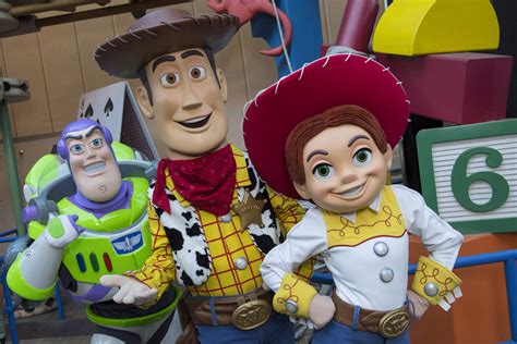 Buzz, Woody, and Jessie character meet and greets are back in Toy Story ...