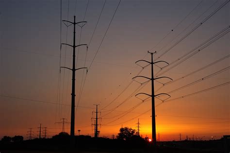 Texas power grid entered "emergency mode" last night to avoid rolling blackouts