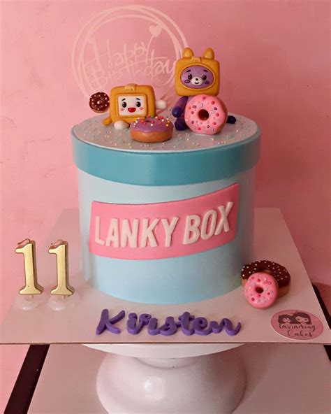 Lanky Box Themed Cake | Roblox birthday cake, Elegant birthday cakes, Lankybox birthday cake