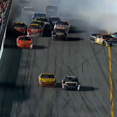 Harvick edges Martin to win 2007 DAYTONA 500 | One of the most ...