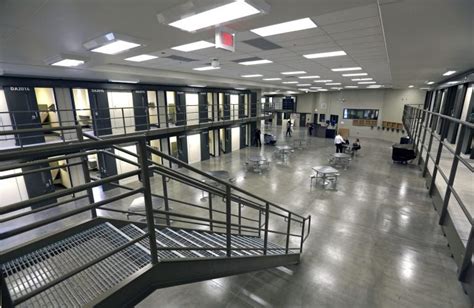 About 2,600 inmates transferring from Graterford to new Pa. prison - WHYY