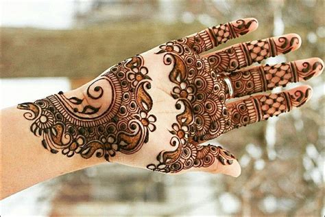 11 Palm Mehndi Designs - From Simple To Stunning!