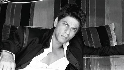 Shahrukh Khan Best Hd Photos (21494) - Srk Black And White - 948x1264 ...