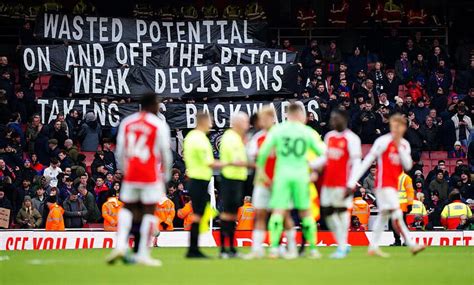 Roy Hodgson responds as Crystal Palace fans hit out at owners