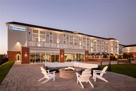 Wyndham Newport Hotel | Middletown, RI Hotels