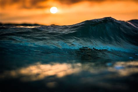 Sunrise over the waves at Manly Beach | Sydney Life