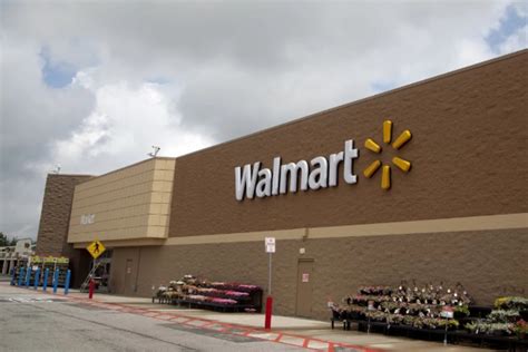 Walmart Makes Shopping High-Tech at 3 Central TX Locations