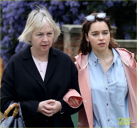 Emilia Clarke Takes Sweet Stroll With Her Mom After Urging UK Citizens ...