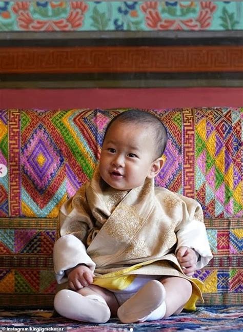 Prince Jigme Namgyel of Bhutan cuddles up with Prince Jigme Ugyen in an adorable snap | Daily ...