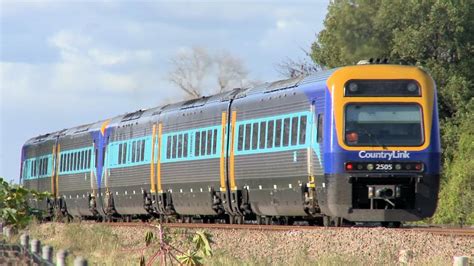 NSW Trains / Countrylink XPT and Xplorers - Australian Trains, Railways & Railroads - YouTube