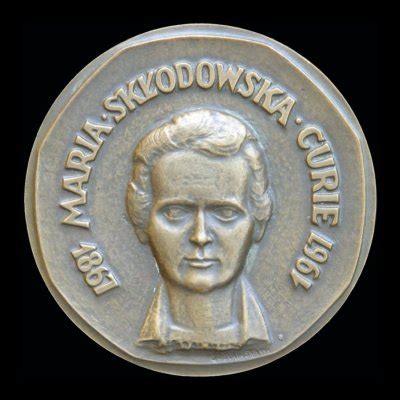 Maria Skłodowska-Curie, Centenary Medal. 1967 - Linus Pauling: Awards, Honors and Medals