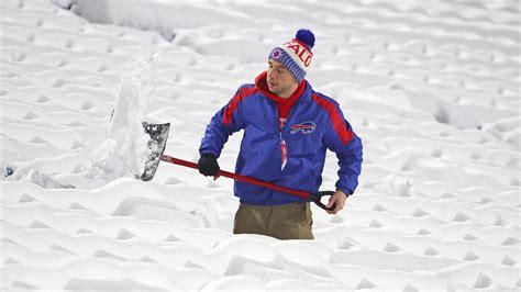 2024 NFL playoffs: Bills ask for help shoveling snow ahead of Super Wild Card Weekend matchup vs ...