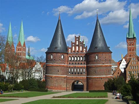 Traveling with travel brochures: Lübeck, Germany