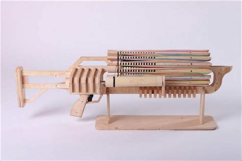 Student Creates An Insane Rubber Band Firing Machine Gun