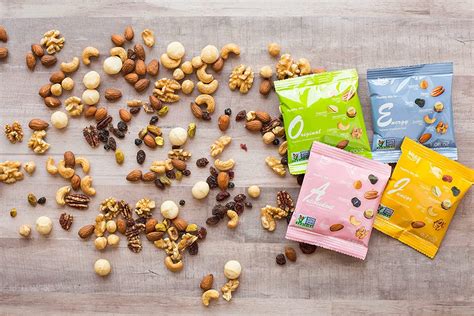 Daily Gourmet Nuts - Unsalted Mixed Nuts Snack Packs - 24 Individually Wrapped 1 oz Packs ...