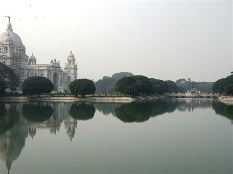 File:Victoria Park, Kolkata, West Bengal, India.JPG - Wikitravel Shared