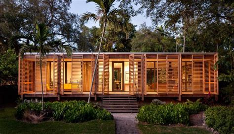 BRILLHART HOUSE IS A CONTEMPORARY STUDY OF FLORIDA CRACKER ARCHITECTURE ...