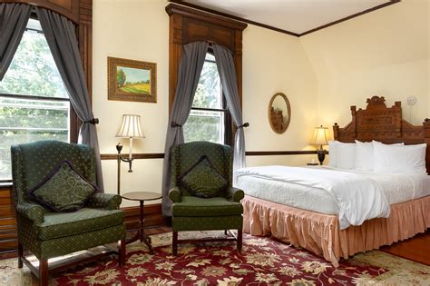 Cedar Crest Inn | Asheville's Most Romantic Bed & Breakfast