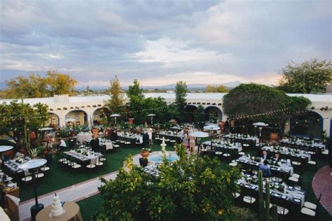 Elegant Earthy Hacienda del Sol Wedding | Junebug Weddings