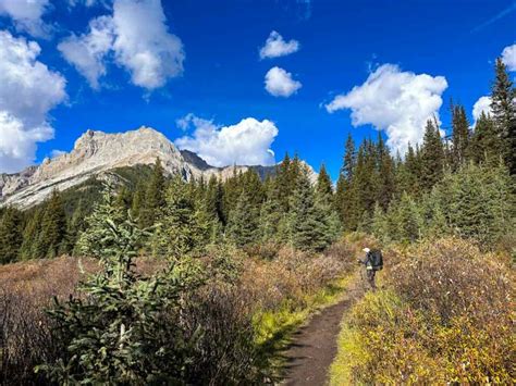 2024 Mount Assiniboine Hiking Guide