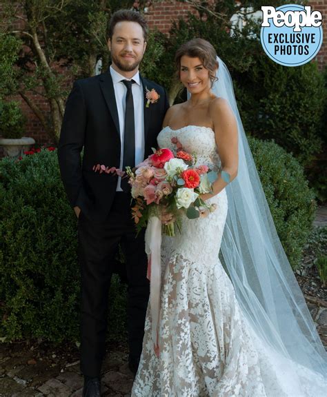 Actor Jeremy Sumpter Marries Elizabeth Treadway: See the Photos