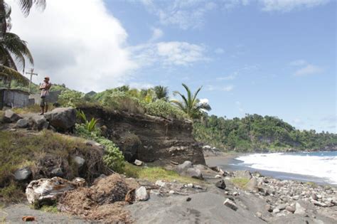 Coastal erosion redraws St. Vincent’s north-east coast · Global Voices