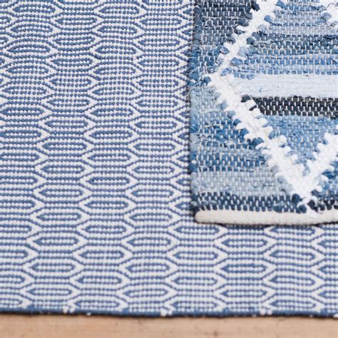 Blue patterned washable cotton rug - Skandihome