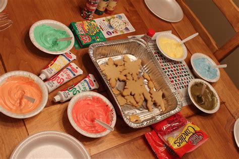 Diaries of a Farm Wife: Christmas Tidbit #3 ... Cookie Decorating Contest