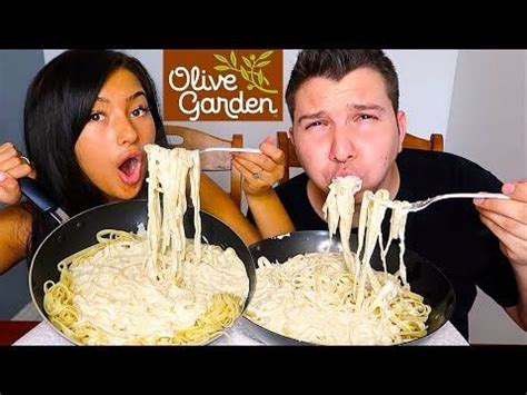 FETTUCCINE ALFREDO • OLIVE GARDEN • Mukbang & Recipe - YouTube | Fettuccine alfredo, Homemade ...