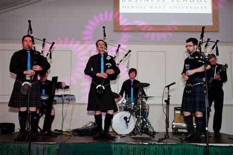 Ceilidh Band Website LIVE: Reel Time Edinburgh based ceilidh Band