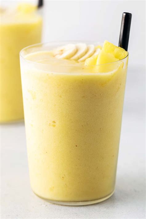 Pineapple Smoothie - Smoothies and Shakes