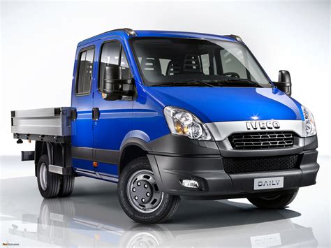 Iveco Daily Crew Cab 2011 wallpapers (2048x1536)