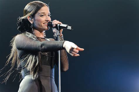 Photos of Spanish singer Natalia Jimenez performing on the En Primera Fila Tour at Radio City ...