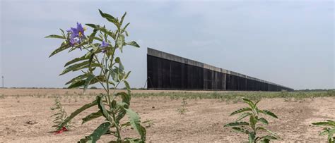 Abbott Will Attempt To Use Crowdfunding To Bankroll Texas Border Wall ...