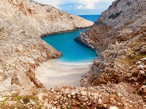 Secret Beach Crete Greece [4032x3024][OC] : r/EarthPorn