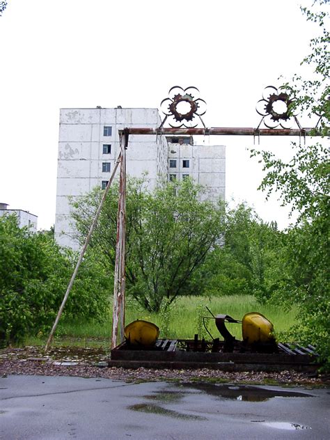 TimeMachine - Slowly exploring the future » Blog Archive » Chernobyl Part II: Pripyat