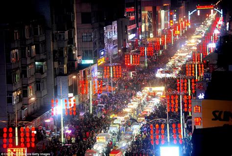 Shenyang market in China, the largest of its kind in Asia stretching over A MILE | Daily Mail Online