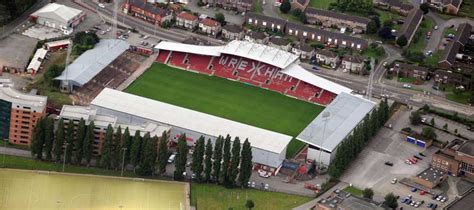 Racecourse Ground | Football Tripper