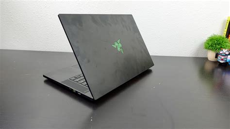 Razer Blade 15 Advanced Model Early 2022 External Reviews, 01/29/2024