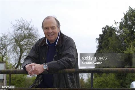 Charles Collingwood (Actor) Photos et images de collection - Getty Images