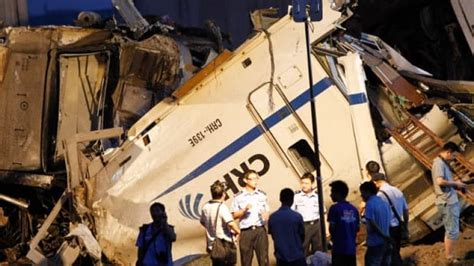 China high-speed train crash kills 35 | CBC News