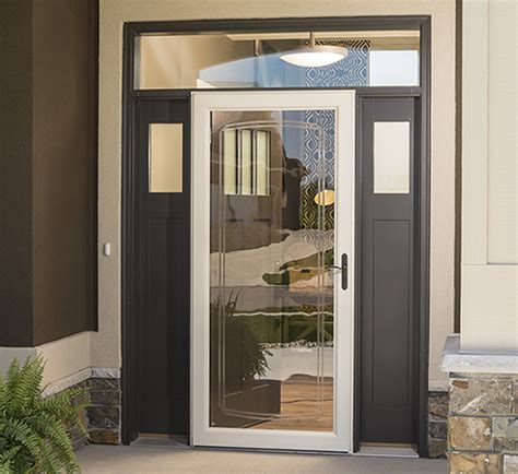 Retractable Screen, Security & Storm Doors | LARSON Storm Doors