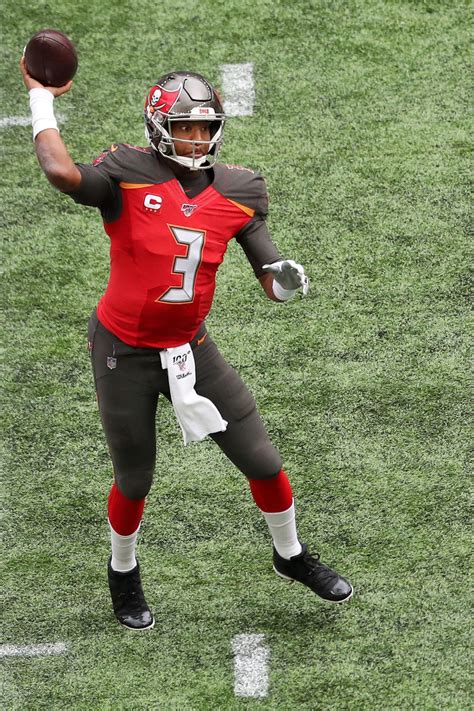 Tampa Bay Buccaneers: 3 ways to win big in the offseason