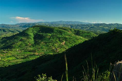 Malawi landscape seen from Livingstonia | Beautiful landscapes, Malawi, Places to visit