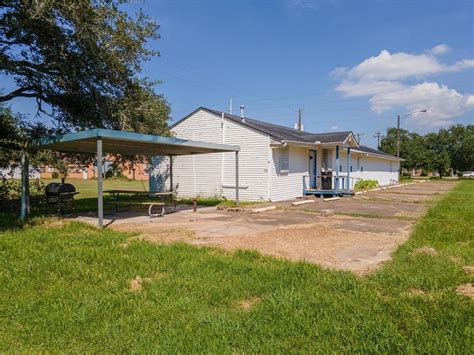 5900 Delany Rd, Hitchcock, TX 77563 - HAR.com