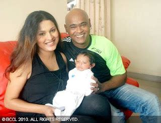 Vinod Kambli with wife Andrea Hewitt and son. | Cricket players with ...