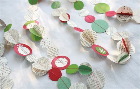 The Creative Place: DIY :: Festive Holiday Garland