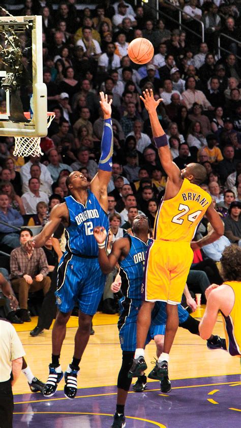 Kobe vs Howard, Lakers vs Magic | 湖人对魔术，科比对霍华德。 | Tim Wang | Flickr